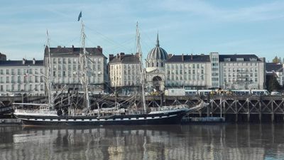 Nantes : Les secrets du port en Navibus, un Audio Tour avec Fred Le Corsaire...