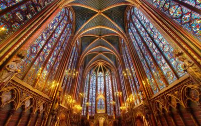 La Sainte-Chapelle: Bijou de l'Architecture Gothique - photo 2