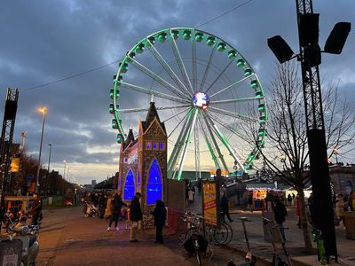 Antwerpen: Ferris Wheel Entry & City Highlights Audio Tour 