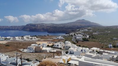 Santorini's Timeless Echoes: An Archaeological Tour - photo 2