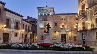 Madrid cultural landmarks walk with Fast Track Royal Palace Ticket - photo 2