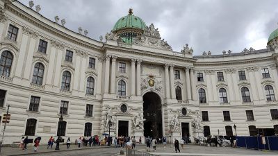 Vienna: Imperial Treasury Ticket & City Sights Audio Tour