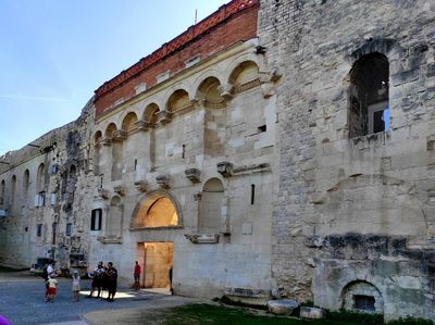 Split: Self-Guided Audio Walk Through Layers of History — photo 2