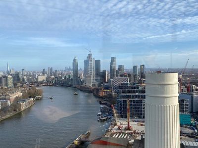London Tour with Battersea Power Station Lift Ticket