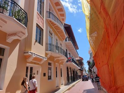 Panama: Casco Viejo Historic Journey Audio Tour