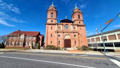 Asheville's Enchanting Walk: A Romantic Journey - photo 2