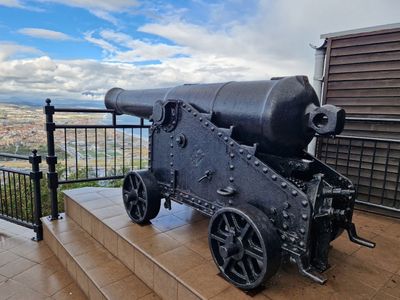 Uncover Gibraltar's Gems: In-App Audio Tour - photo 2