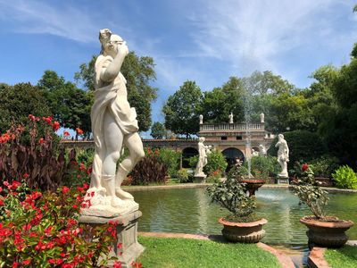 Lucca: Historic Alleys and Landmarks Audio Tour - photo 2