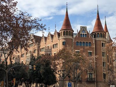 Explore Barcelona's Marvels: A Self-Guided Audio Tour - photo 2