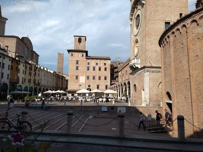 Mantova: Lakeside Echoes & Ghetto Stories Audio Tour