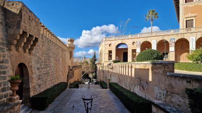Palma: A Stroll Through History and Beauty Walking Tour - photo 2