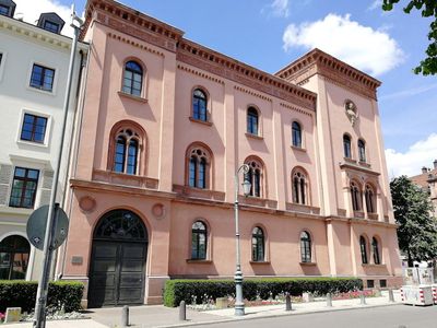 Wiesbaden's Enchanting Walk: Historical and Cultural Sights - photo 2