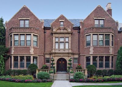 St. Paul's Haunted Mansions: Summit Avenue Ghost Tour