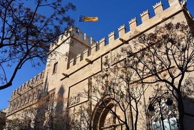 Valencia's Medieval Highlights: A Walking Tour