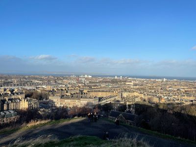 Explore Edinburgh's Heart: In-App Audio Tour - photo 2