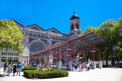 New York City: Statue of Liberty & Ellis Island Audio Tour - photo 4
