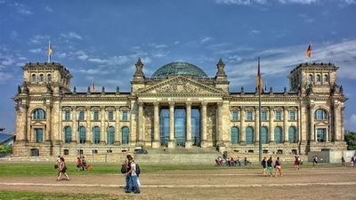 Berlin: Cultural Landmarks Tour with Illuseum Berlin Ticket - photo 4
