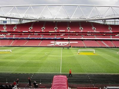 London: Emirates Stadium Entry - photo 3