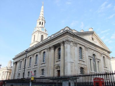 London AI-Generated Audio Tour: Monarchy, Literature, and City Evolution - photo 3