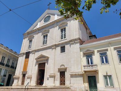 Lisbon: Chiado & Principe Real Audio Tour - photo 3