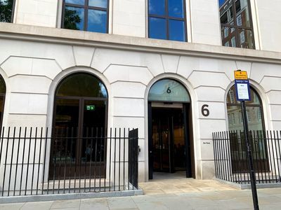 London: St James's Regal Elegance Audio Tour - photo 4