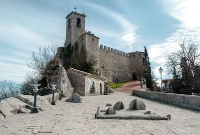 San Marino: A Historic Walking Journey - photo 3