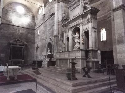 Lucca: Historic Alleys and Landmarks Audio Tour - photo 4