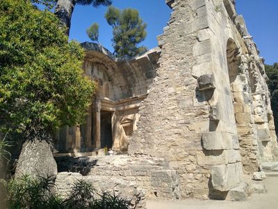 Nimes: Historic Heartbeat Audio Tour - photo 4