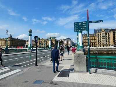 San Sebastian: Essence & Culture Audio Tour - photo 4