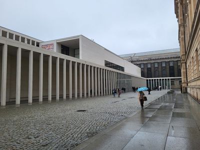 Berlin: Historic Veils Unveiled Audio Tour - photo 4