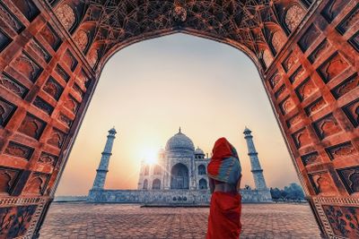 Agra: Taj Mahal Ticket & Audio Tour
