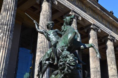Berlin: Museum Island & Spandauer Quarter Audio Tour