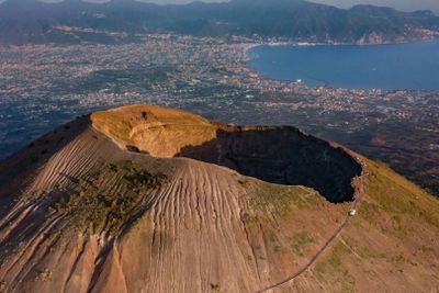 Mount Vesuvius: Entry + Roundtrip from Ercolano by Vesuvio Express