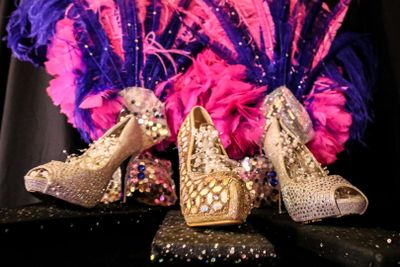 Music Hall Tavern Tenerife: Comedy Drag Show Ticket + Dinner - photo 2