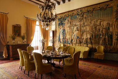 Bucarelli Palace: Full Entry