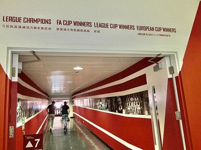 London: Emirates Stadium Entry - photo 2