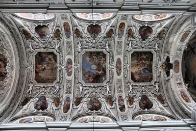 Vienna: Cathedral Quarter Audio Tour - photo 2