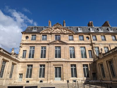 Paris Walking Tour with Picasso Museum Ticket