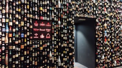 Brugge: Beer Museum Ticket & City Highlights Audio Tour