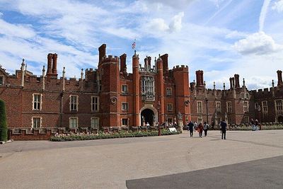 London: Hampton Court Entry