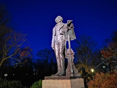 Dusseldorf: Architectural Marvels Audio Tour