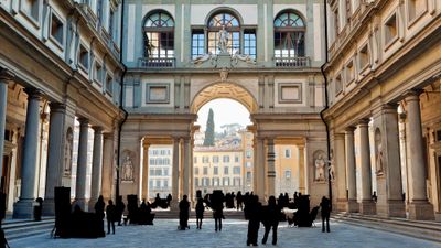 Florence: Accademia & Uffizi Ticket with a City Walk Audio Tour