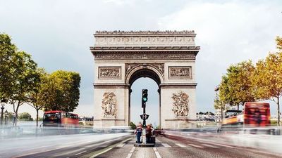 Discovering Arc de Triomphe: Skip-the-Line with Rooftop Access & Audio Tour - photo 3