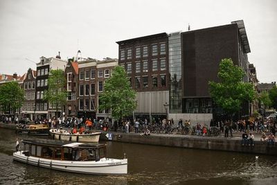 Amsterdam: Anne Frank & Jewish Quarter Audio Tour - photo 4