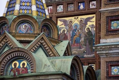 血泊中的救世主:了解历史并参观教堂装饰 - photo 3