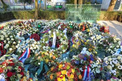 Amsterdam: Self-Guided Audio Walk Through Jewish Memory - photo 4