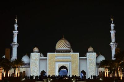 Half-Day Trip from Dubai: Sheikh Zayed Grand Mosque Express Entry - photo 4