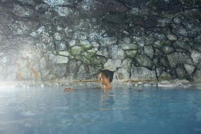 Blue Lagoon: Comfort Admission + Drink, Towel and Mud Mask - photo 3