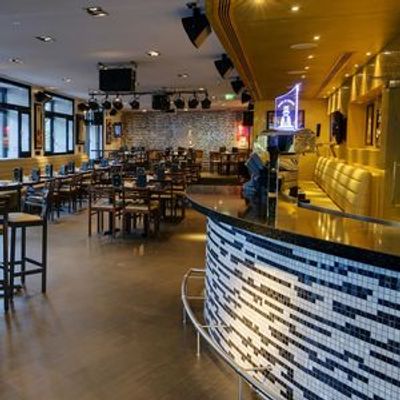 Hard Rock Cafe Berlin: Skip-the-Line Entry + 2 or 3-Course Menu - photo 3