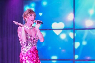 Music Hall Tavern Tenerife: Comedy Drag Show Ticket + Dinner - photo 3